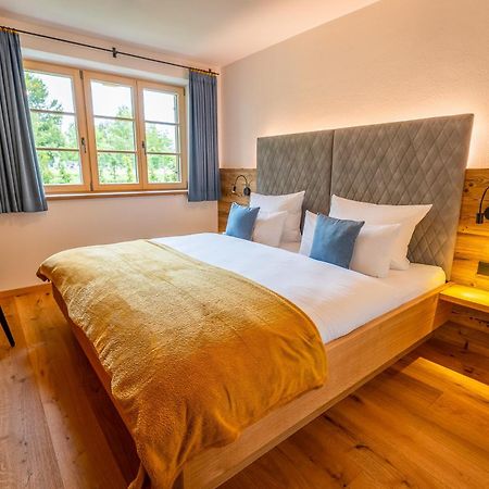Graf Chiemo Suites - Direkt Am Chiemsee Mit Separatem Seezugang คีมิง ภายนอก รูปภาพ