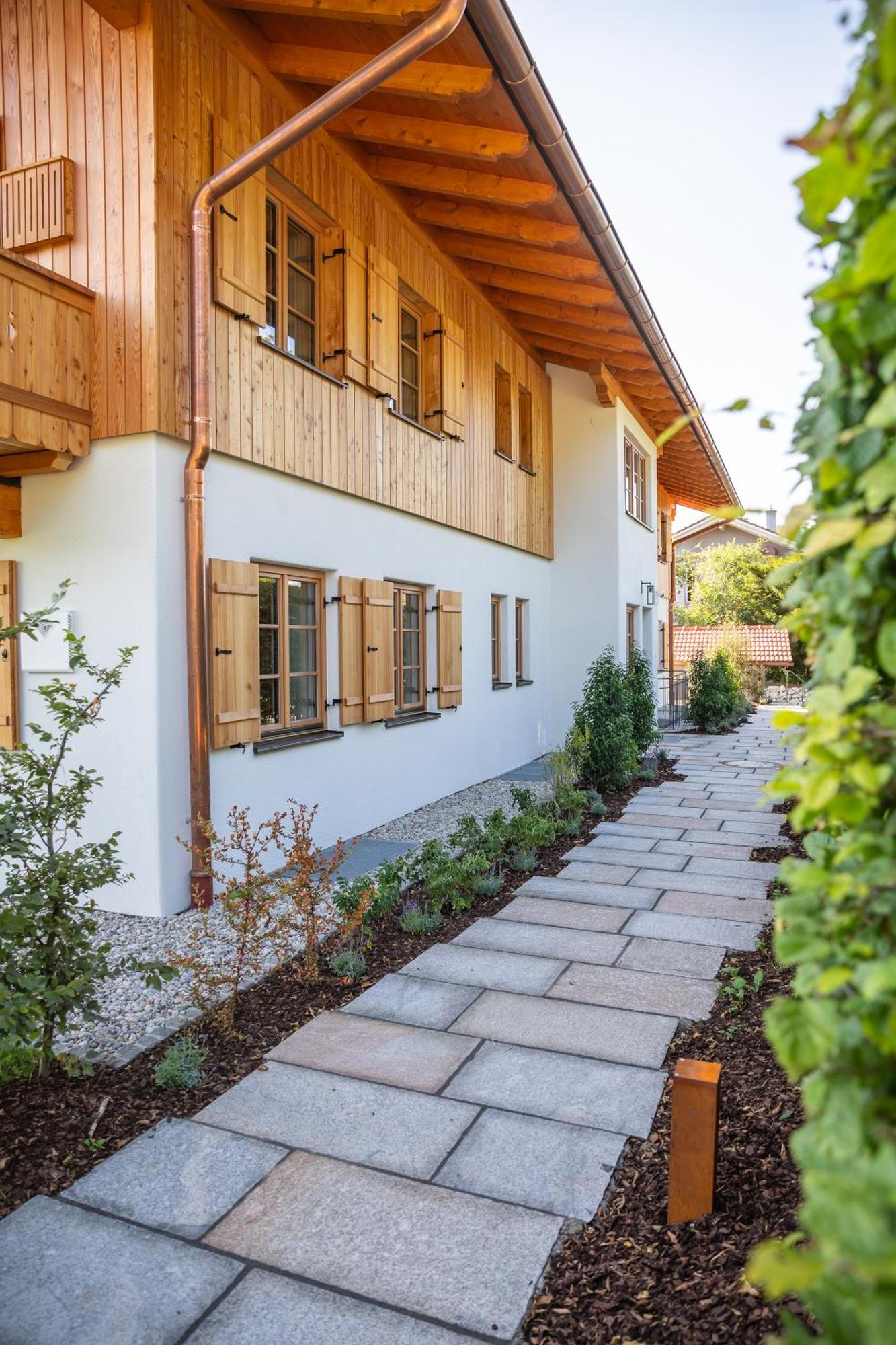 Graf Chiemo Suites - Direkt Am Chiemsee Mit Separatem Seezugang คีมิง ภายนอก รูปภาพ