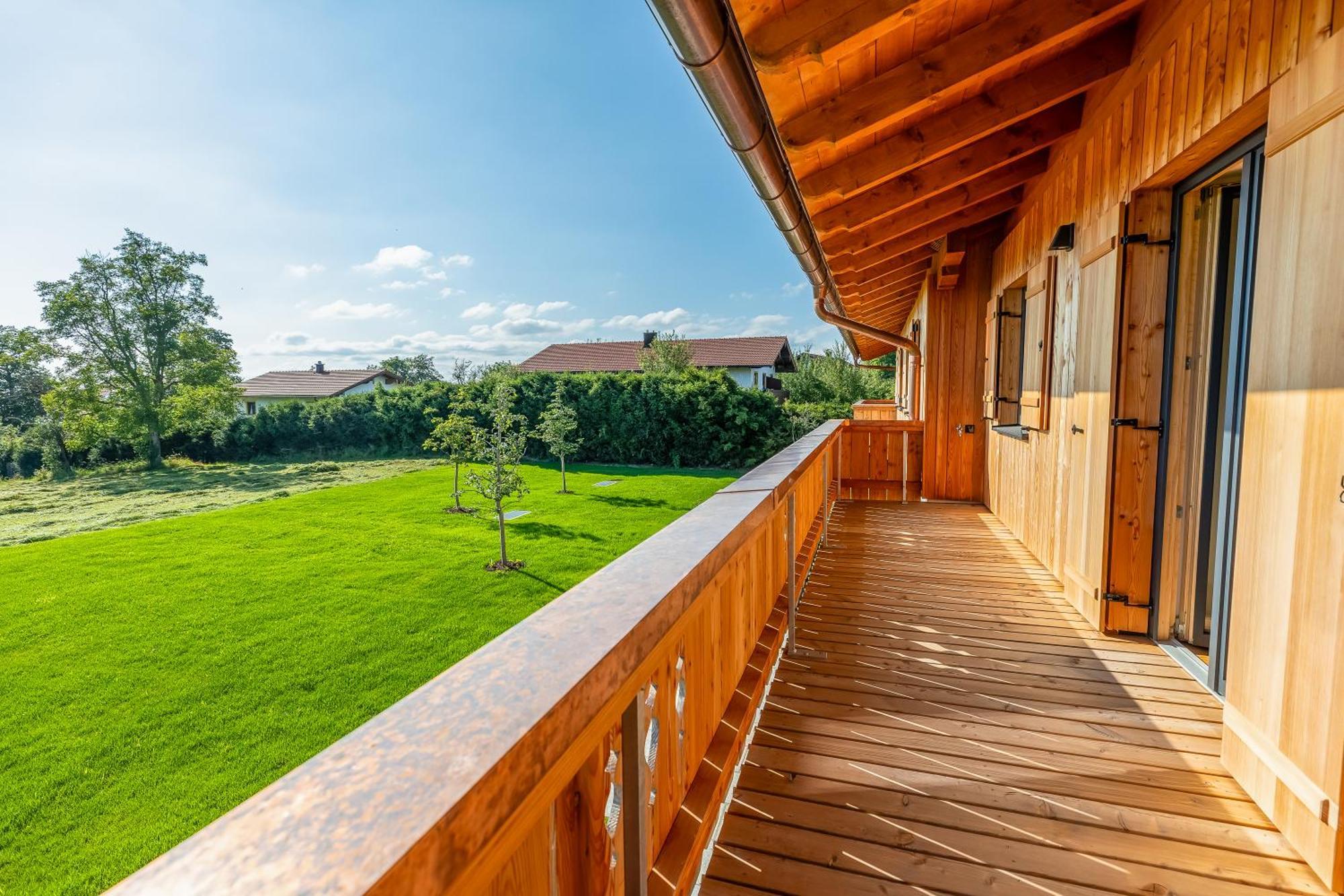 Graf Chiemo Suites - Direkt Am Chiemsee Mit Separatem Seezugang คีมิง ภายนอก รูปภาพ