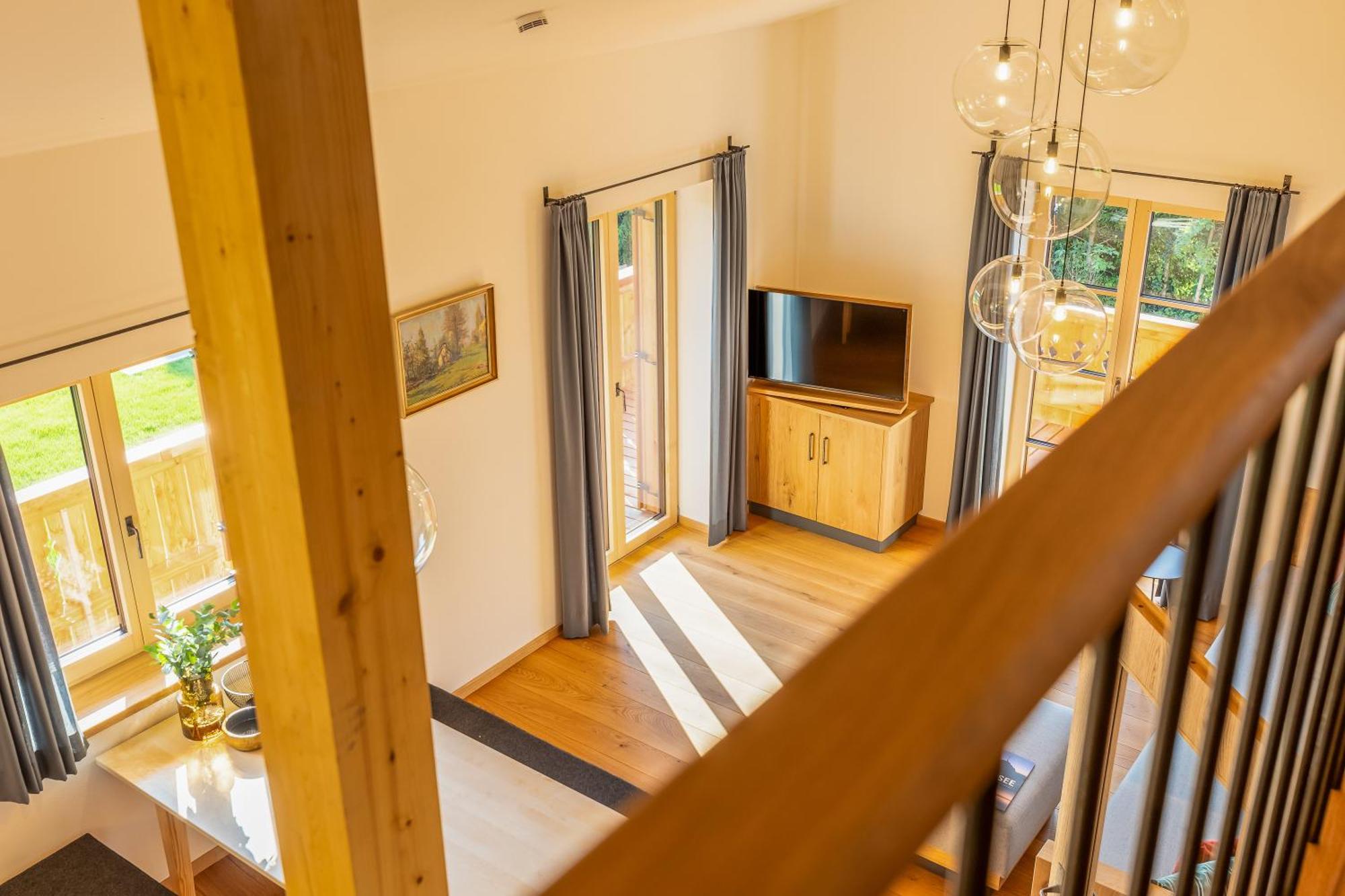 Graf Chiemo Suites - Direkt Am Chiemsee Mit Separatem Seezugang คีมิง ภายนอก รูปภาพ