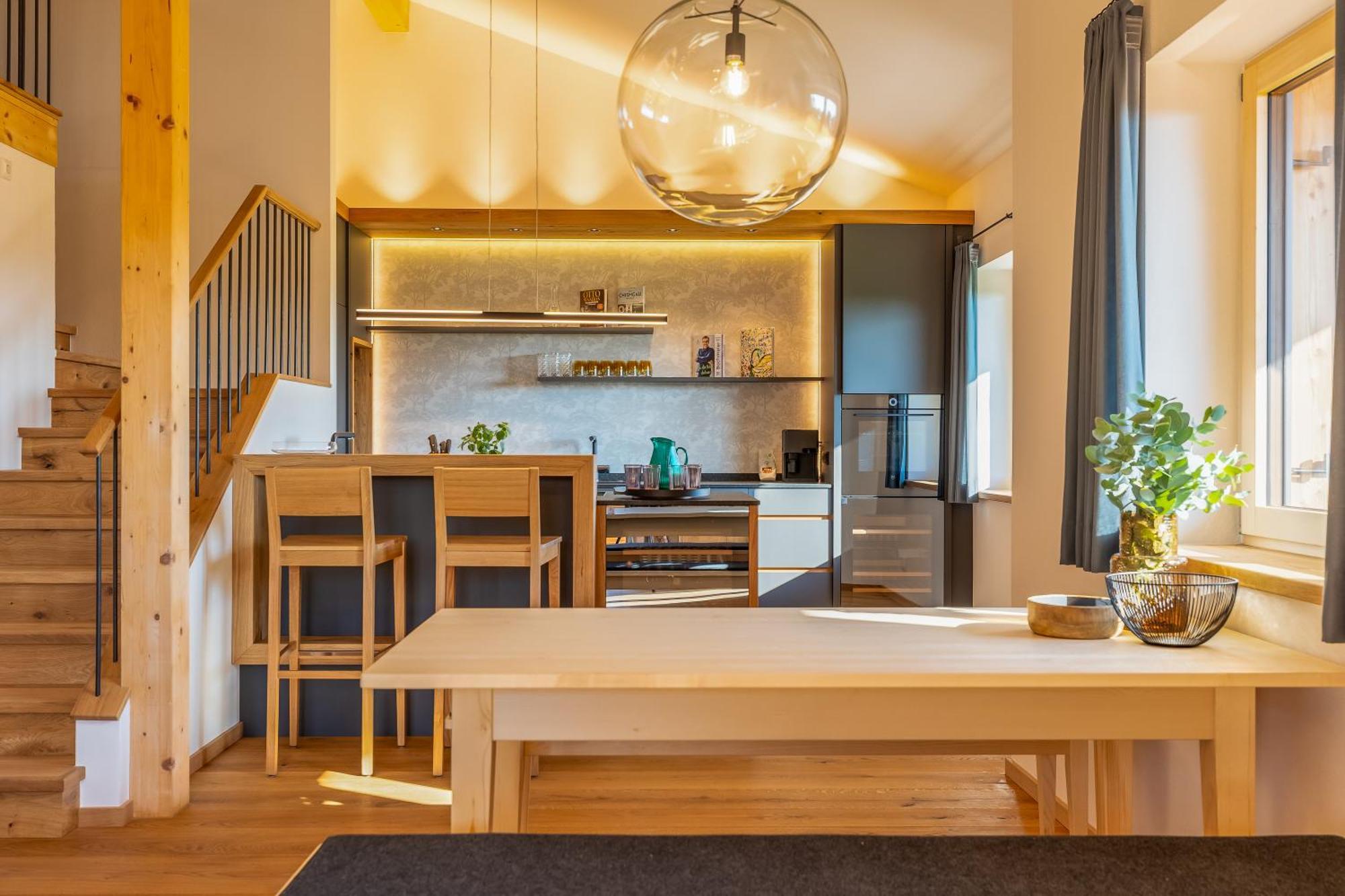 Graf Chiemo Suites - Direkt Am Chiemsee Mit Separatem Seezugang คีมิง ภายนอก รูปภาพ