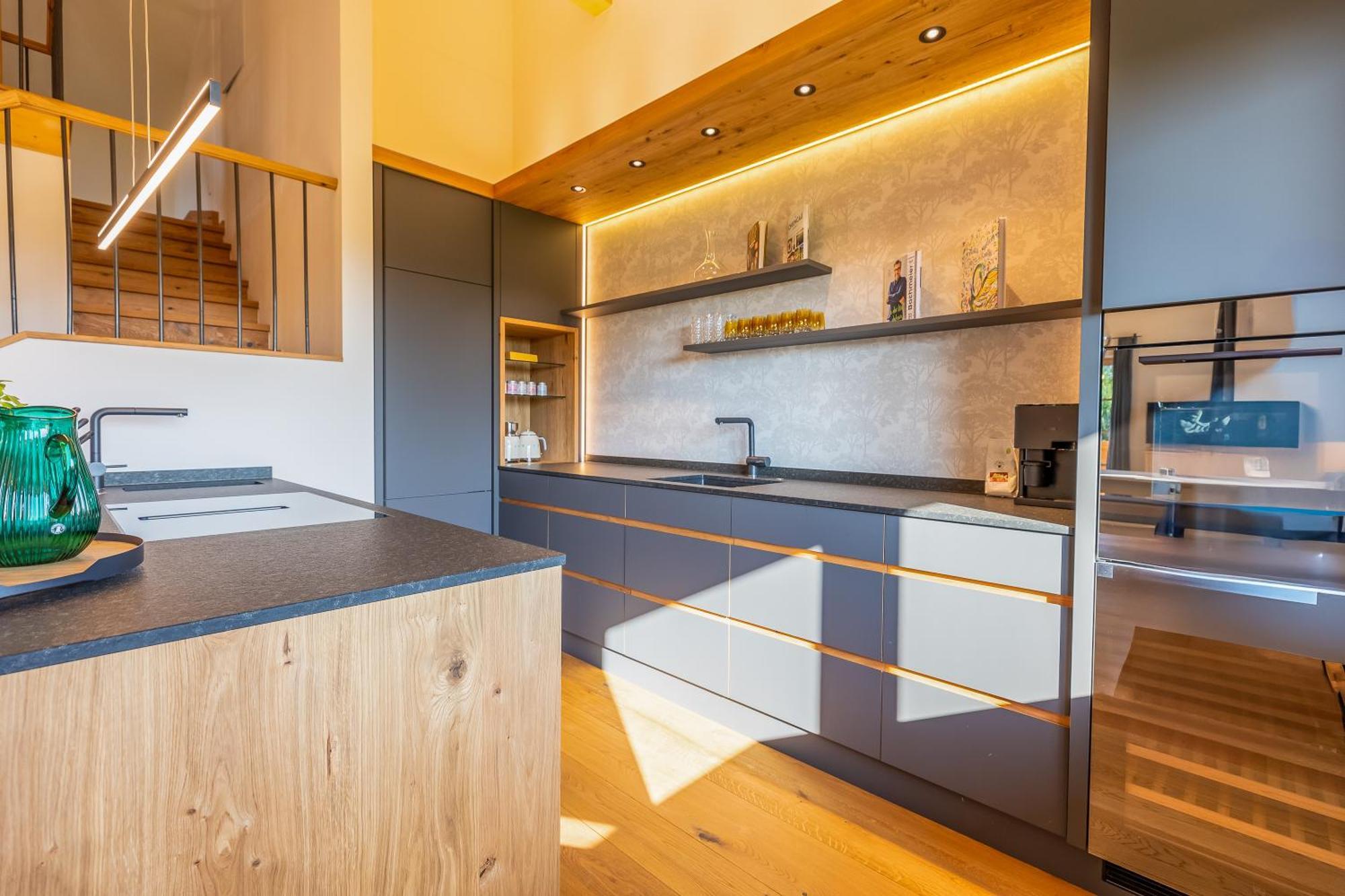 Graf Chiemo Suites - Direkt Am Chiemsee Mit Separatem Seezugang คีมิง ภายนอก รูปภาพ
