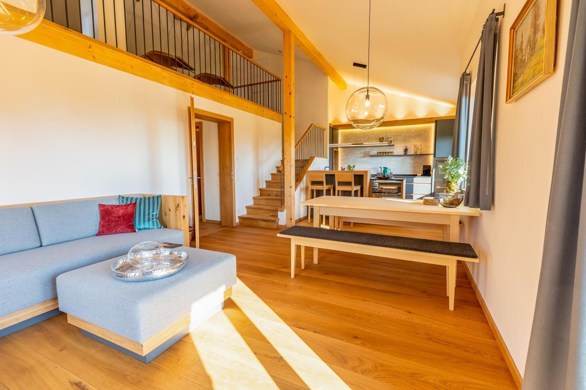 Graf Chiemo Suites - Direkt Am Chiemsee Mit Separatem Seezugang คีมิง ภายนอก รูปภาพ