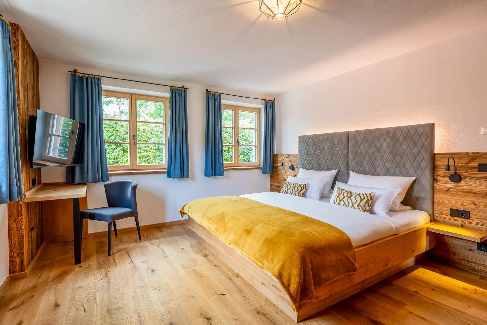 Graf Chiemo Suites - Direkt Am Chiemsee Mit Separatem Seezugang คีมิง ภายนอก รูปภาพ