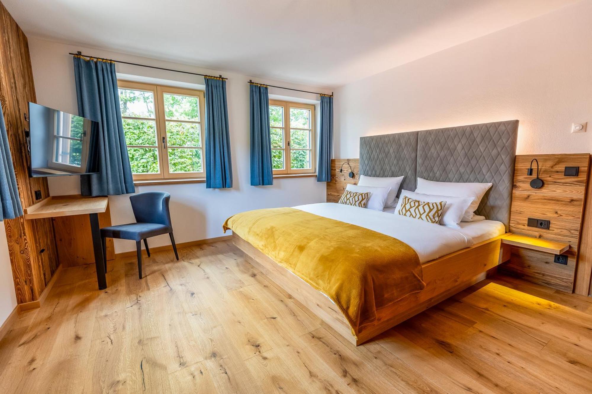 Graf Chiemo Suites - Direkt Am Chiemsee Mit Separatem Seezugang คีมิง ภายนอก รูปภาพ