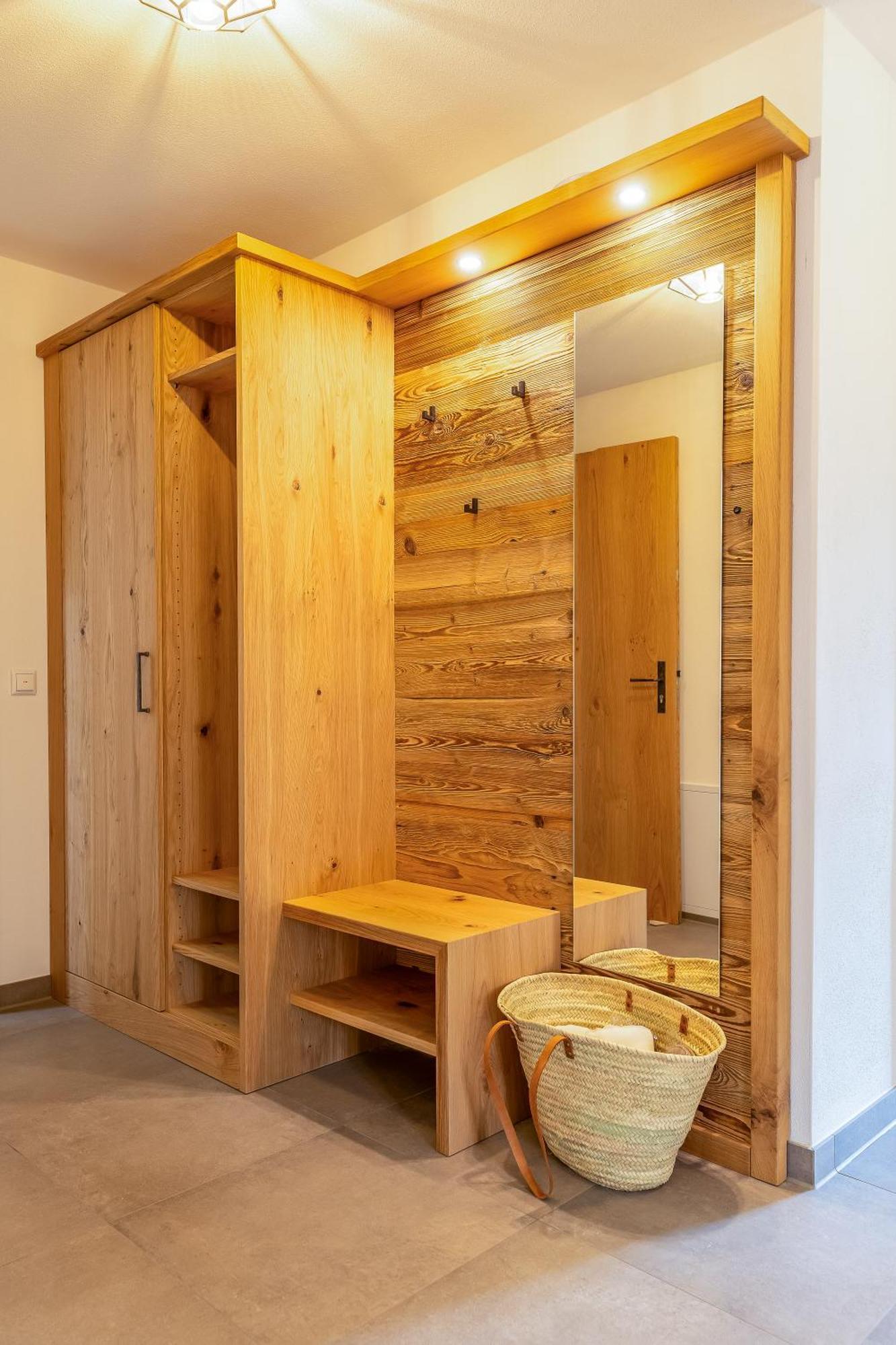 Graf Chiemo Suites - Direkt Am Chiemsee Mit Separatem Seezugang คีมิง ภายนอก รูปภาพ