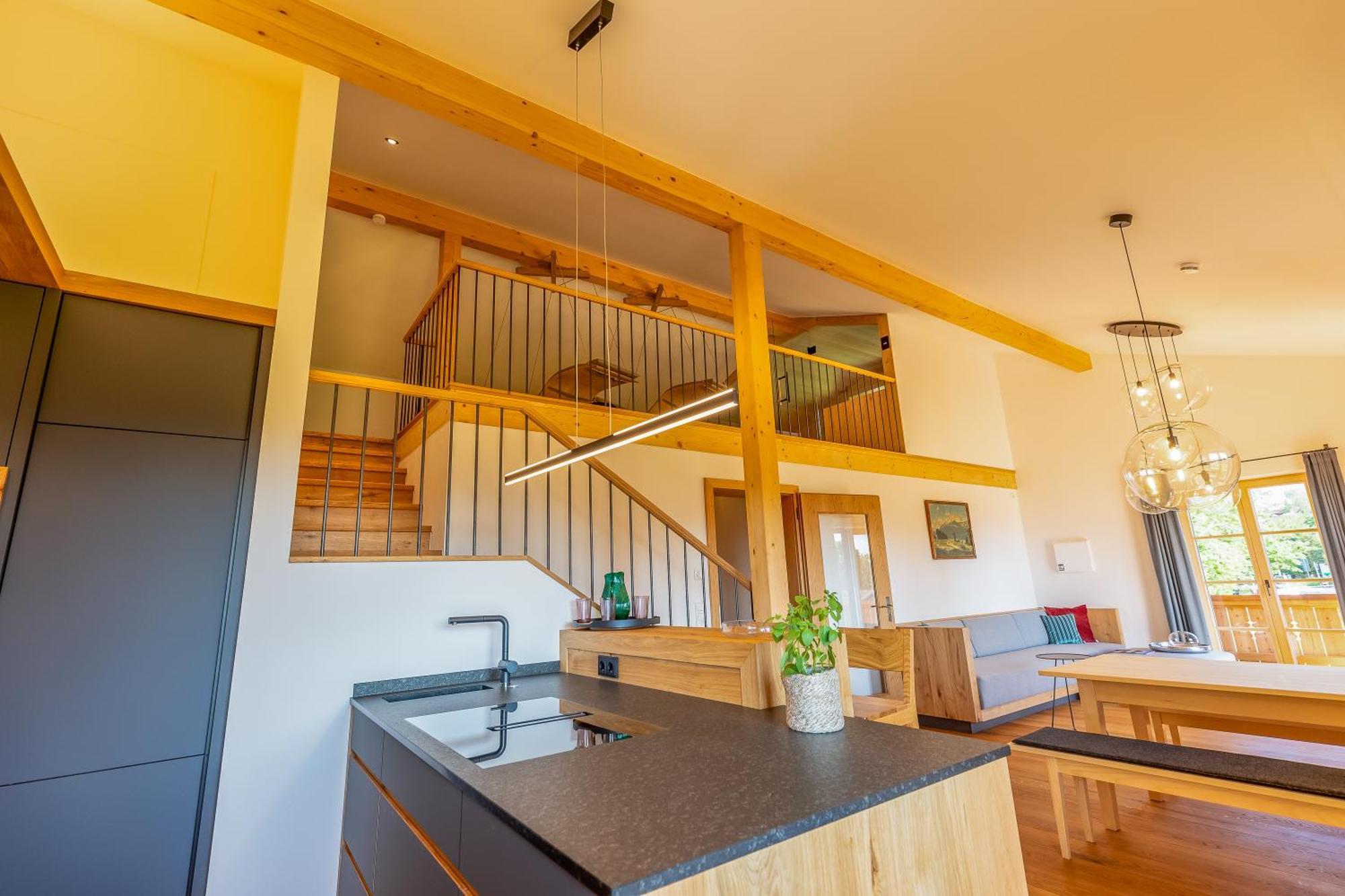 Graf Chiemo Suites - Direkt Am Chiemsee Mit Separatem Seezugang คีมิง ภายนอก รูปภาพ