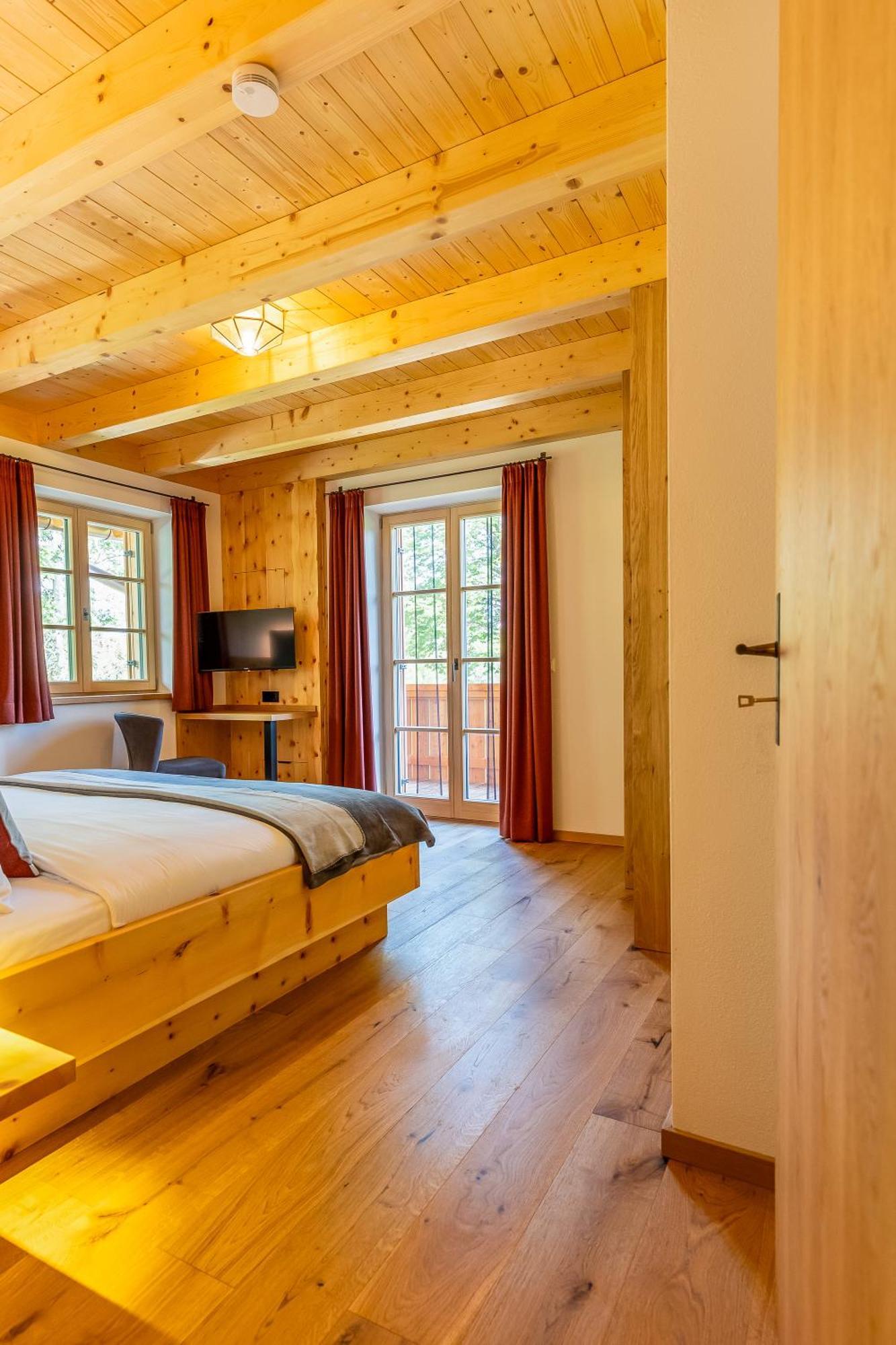 Graf Chiemo Suites - Direkt Am Chiemsee Mit Separatem Seezugang คีมิง ภายนอก รูปภาพ