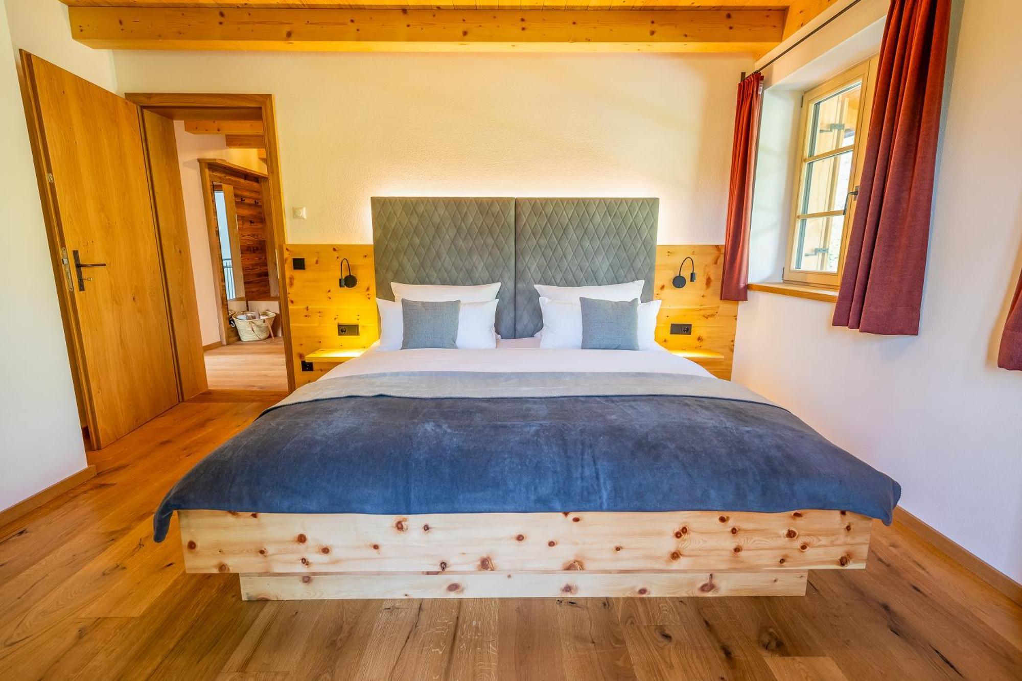 Graf Chiemo Suites - Direkt Am Chiemsee Mit Separatem Seezugang คีมิง ภายนอก รูปภาพ