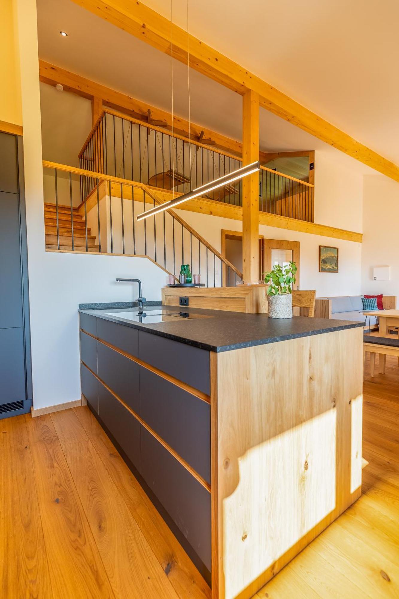 Graf Chiemo Suites - Direkt Am Chiemsee Mit Separatem Seezugang คีมิง ภายนอก รูปภาพ