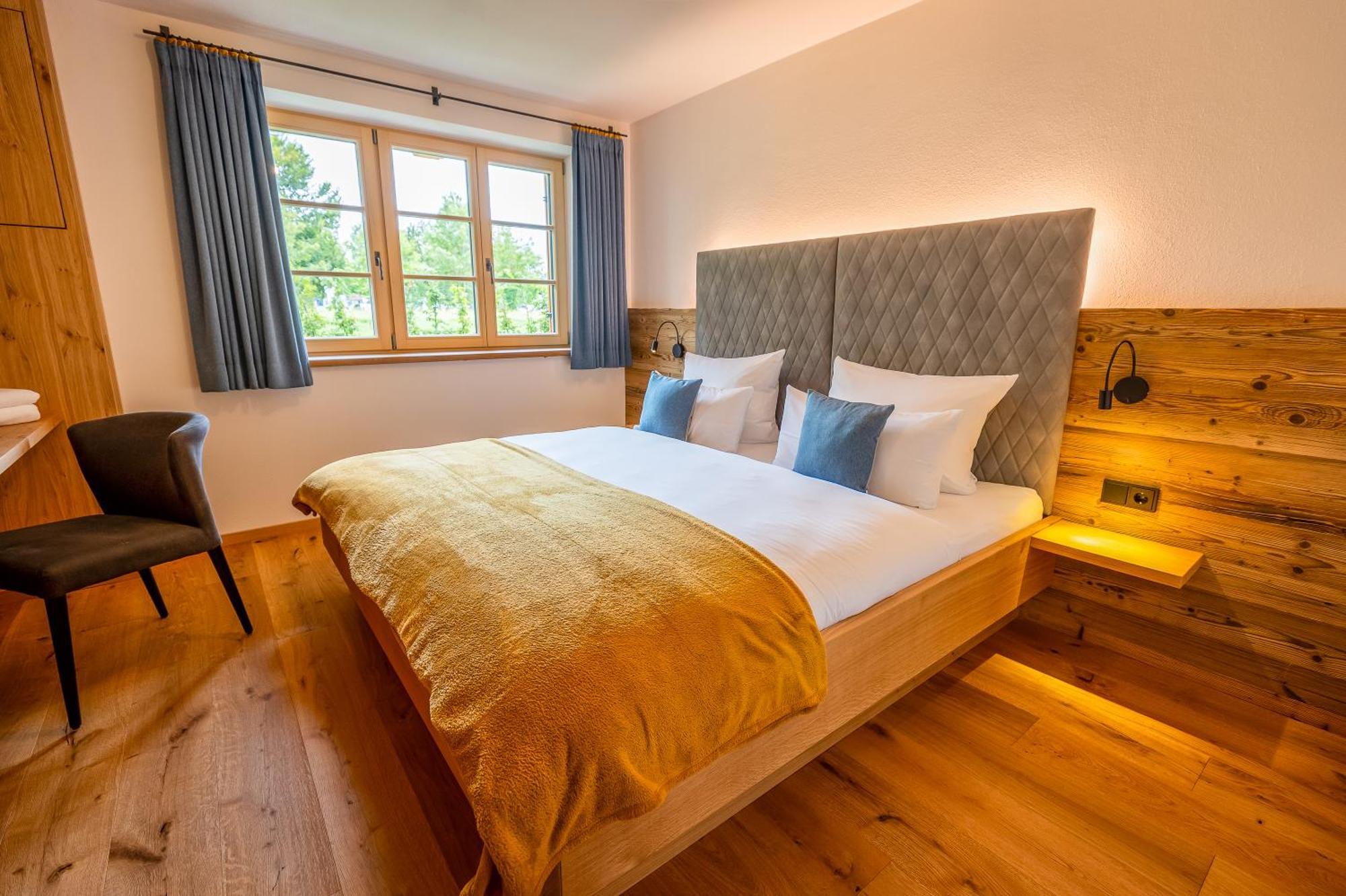 Graf Chiemo Suites - Direkt Am Chiemsee Mit Separatem Seezugang คีมิง ภายนอก รูปภาพ