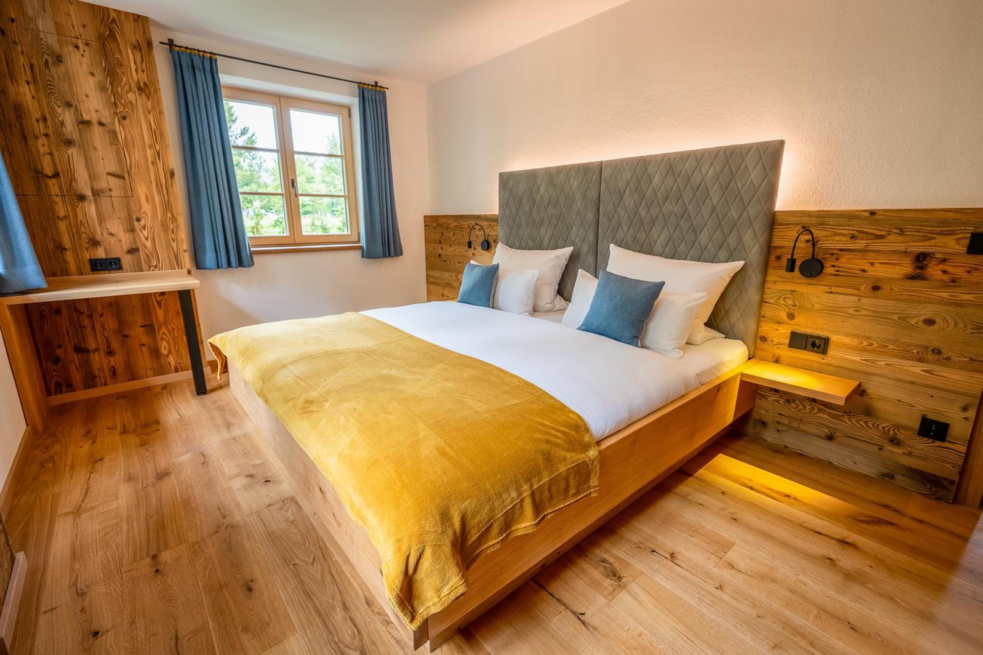 Graf Chiemo Suites - Direkt Am Chiemsee Mit Separatem Seezugang คีมิง ภายนอก รูปภาพ