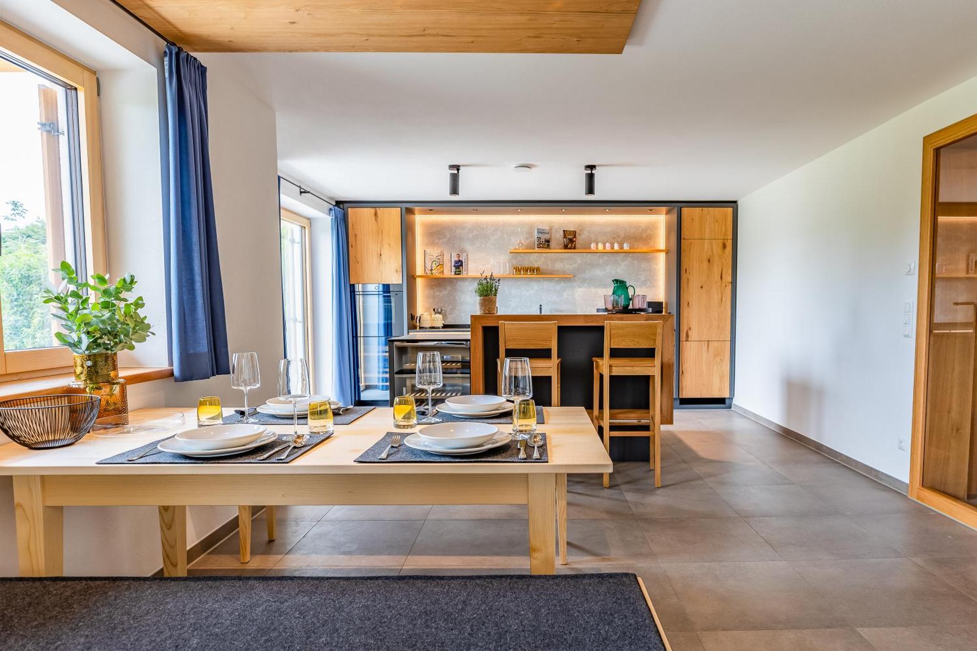 Graf Chiemo Suites - Direkt Am Chiemsee Mit Separatem Seezugang คีมิง ภายนอก รูปภาพ